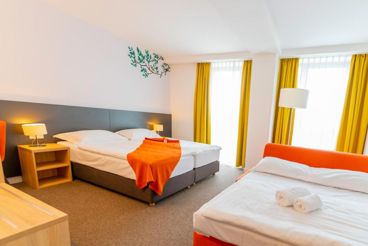Hotel Park Superior 3* Чаковец Экстерьер фото