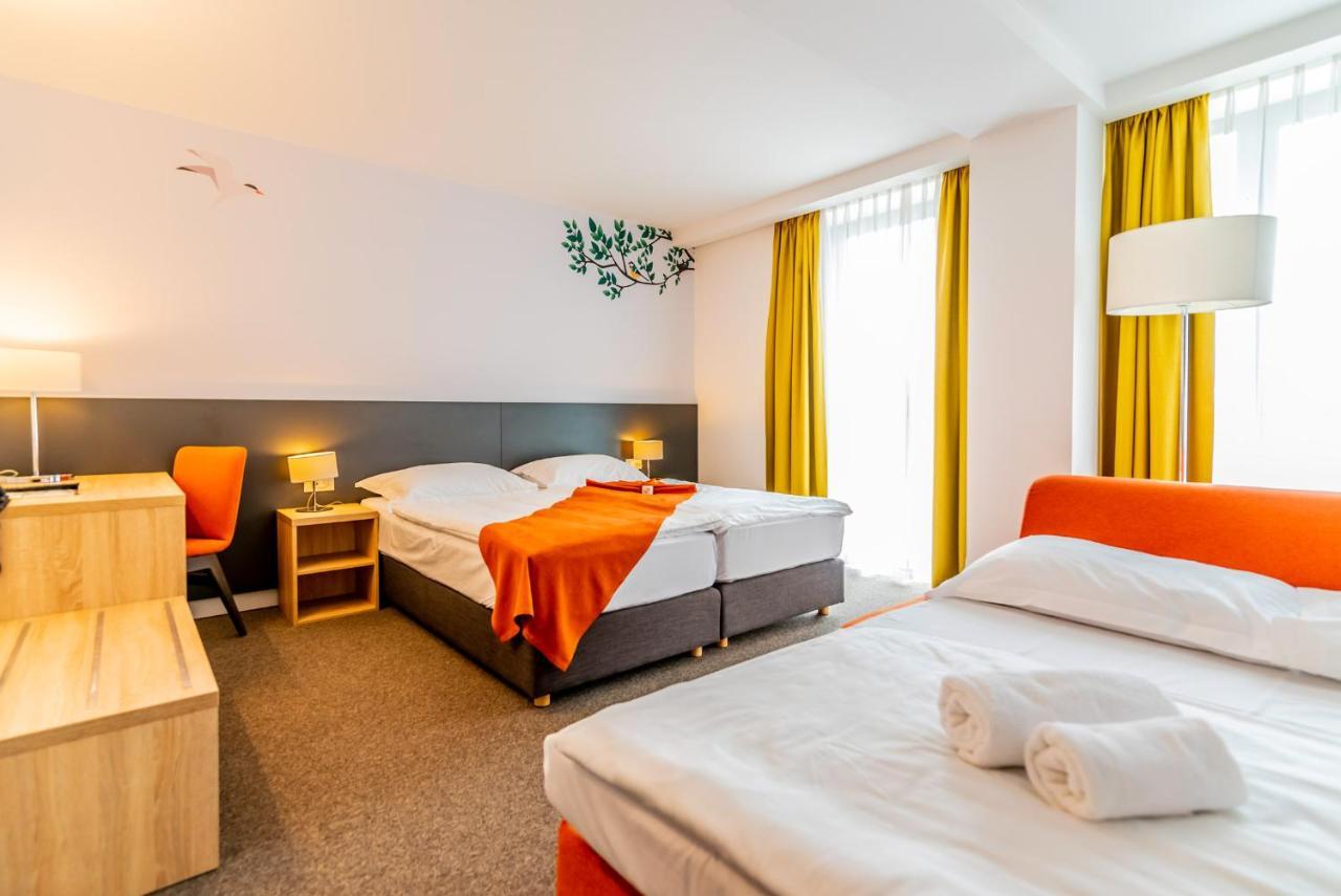 Hotel Park Superior 3* Чаковец Экстерьер фото