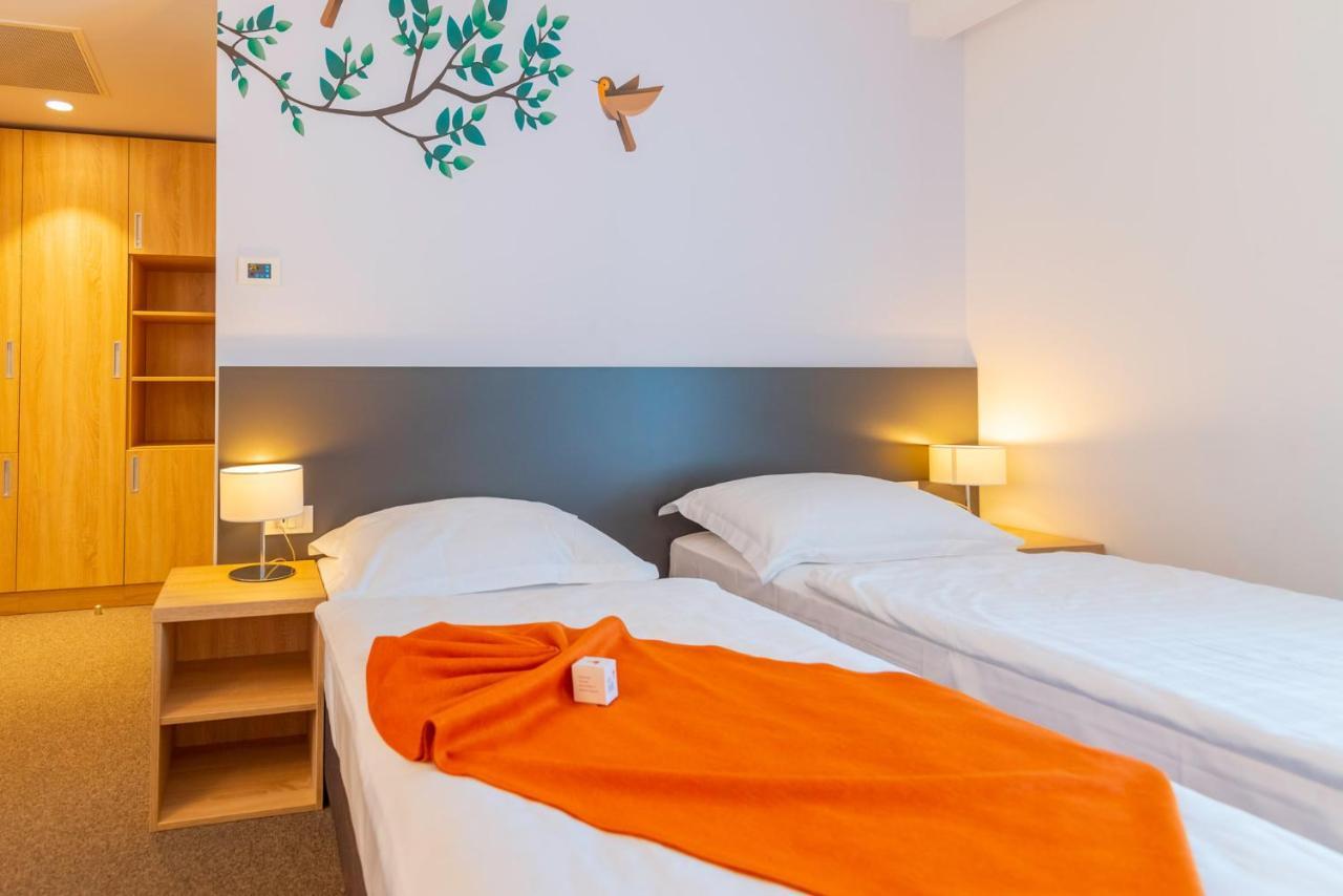 Hotel Park Superior 3* Чаковец Экстерьер фото