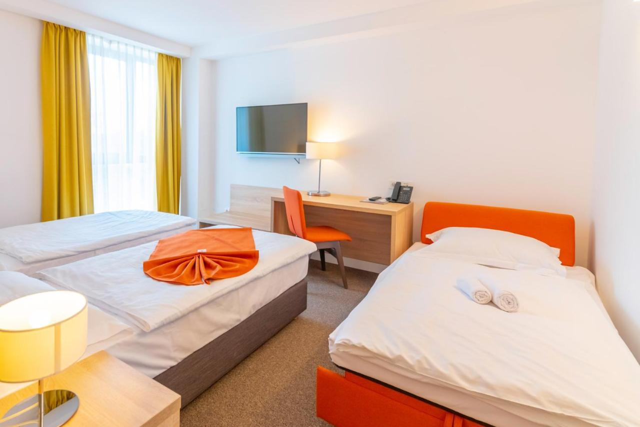 Hotel Park Superior 3* Чаковец Экстерьер фото