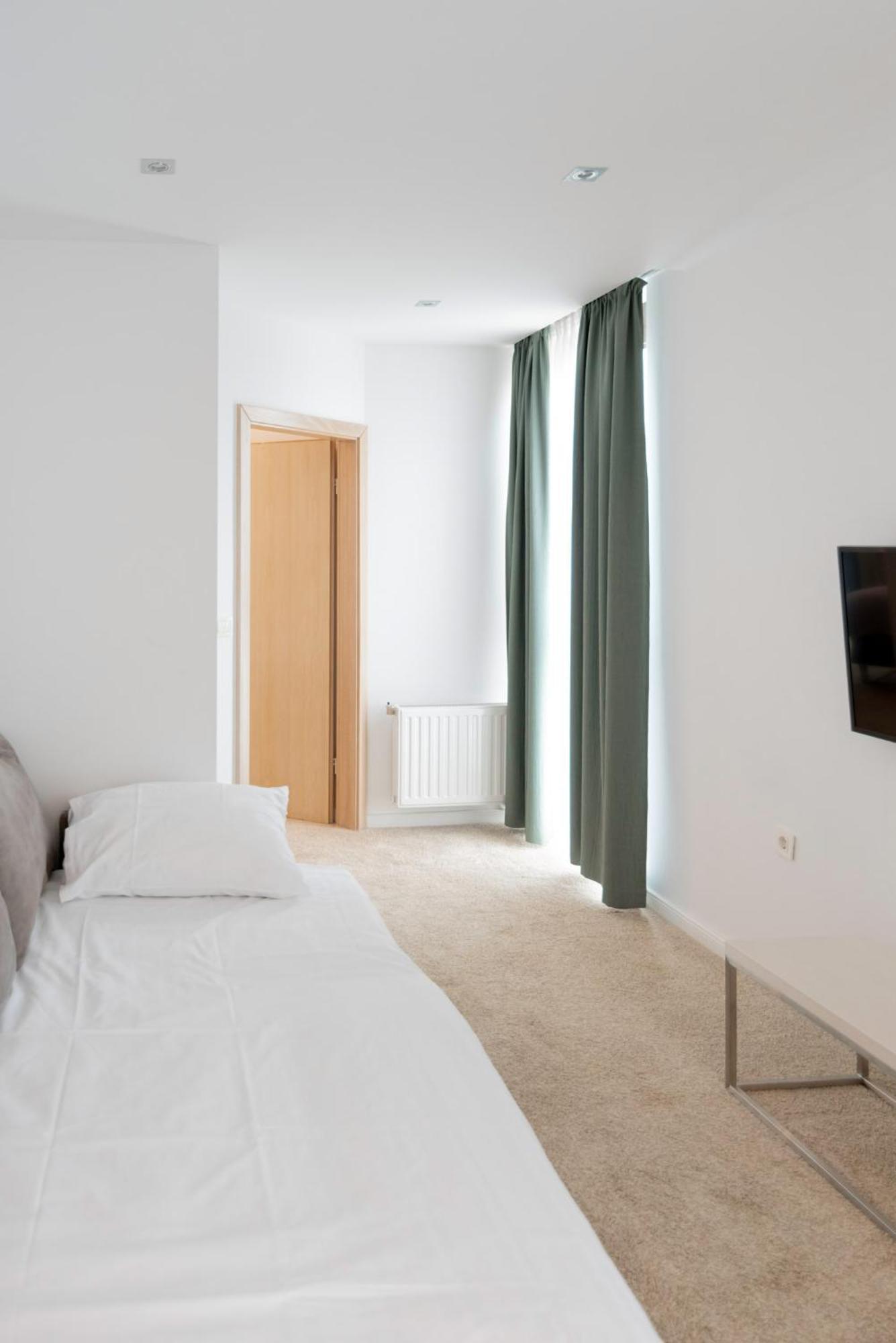 Hotel Park Superior 3* Чаковец Экстерьер фото